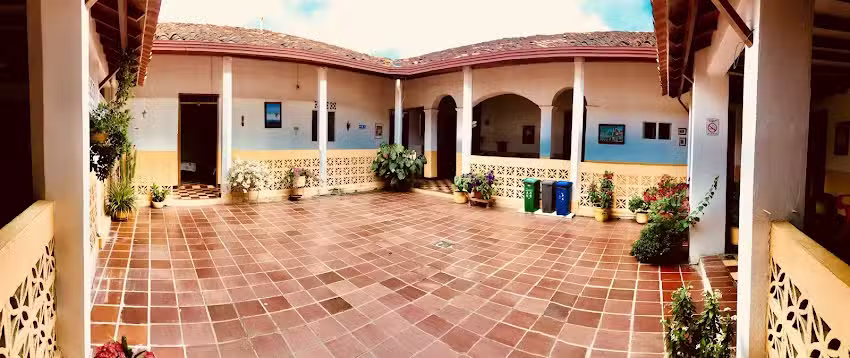 Hotel Charal&aacute; Real