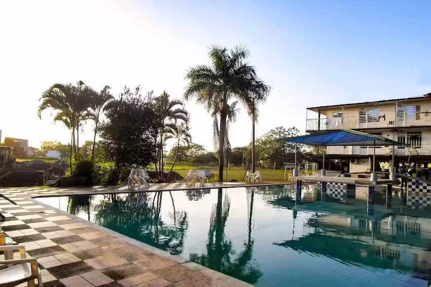 Hotel Deportivo y Recreativo Los Gemelos