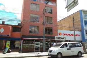 Hotel Dorado Gold Airport