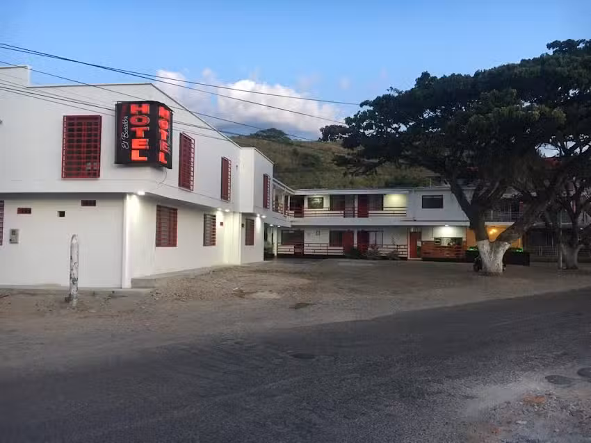 Hotel El botal&oacute;n