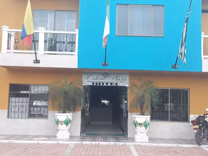 Hotel El Colono Plaza