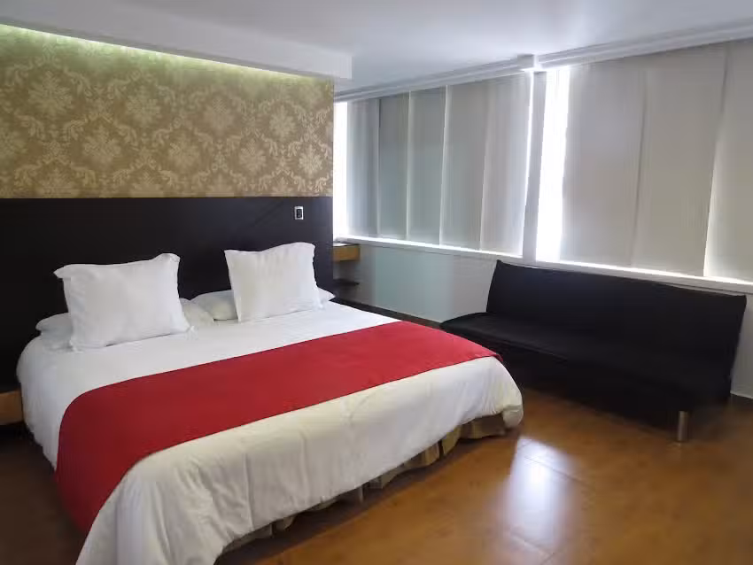 Hotel El Le&oacute;n Dorado