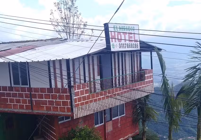 Hotel el Mirador 3 Esquinas