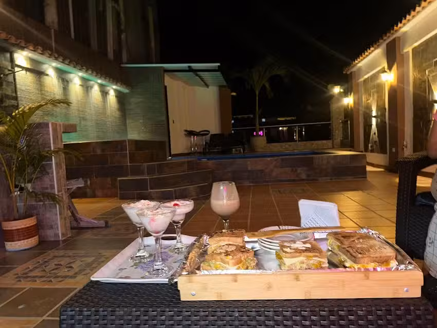 Hotel, El Oasis Sevilla