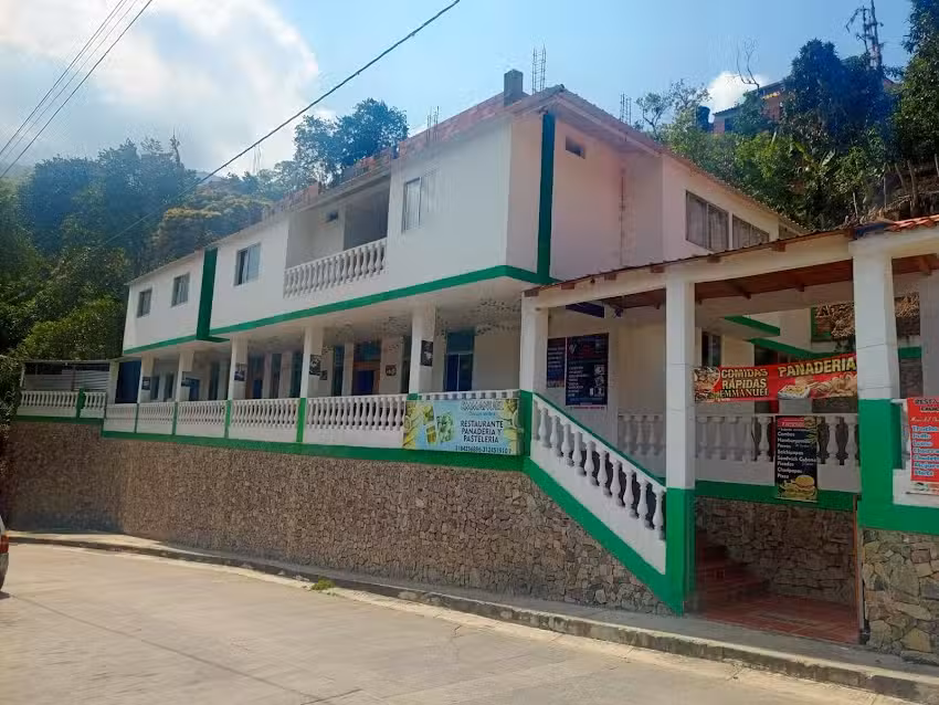 Hotel Emmanuel Pamplonita