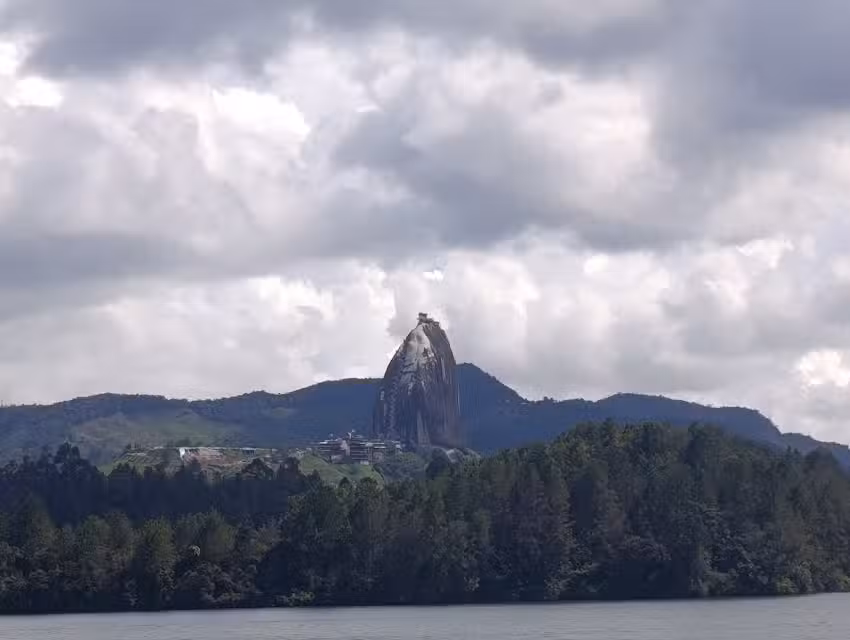 Hotel Guatap&eacute;