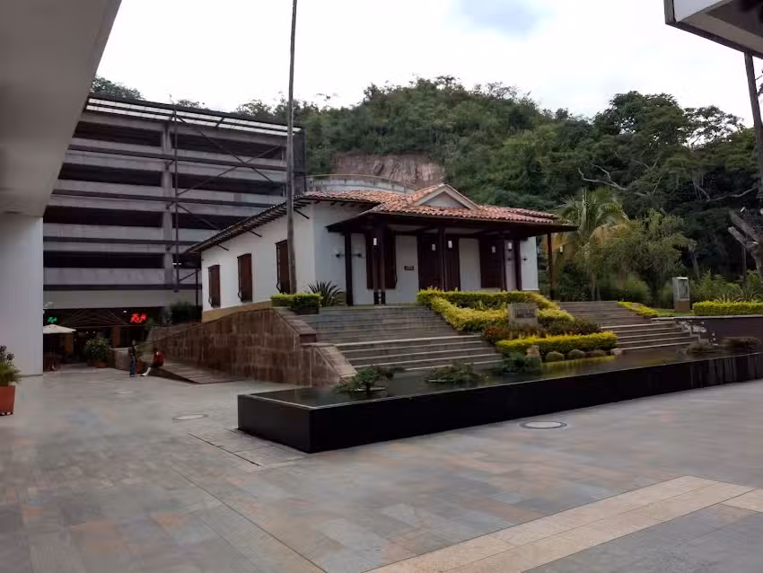 Hotel Houston Plaza SS