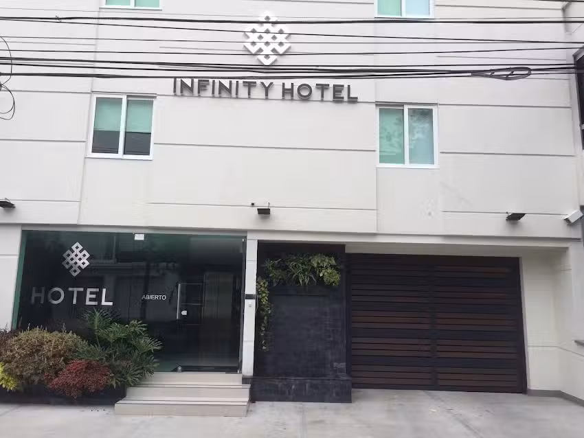 Hotel Infinity