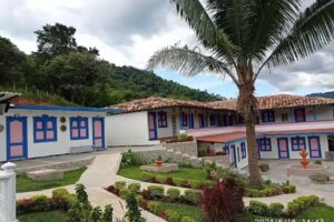 Hotel Jardín del Río