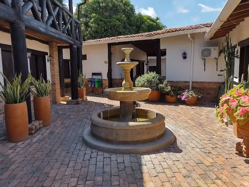 Hotel La Posada Camino Real