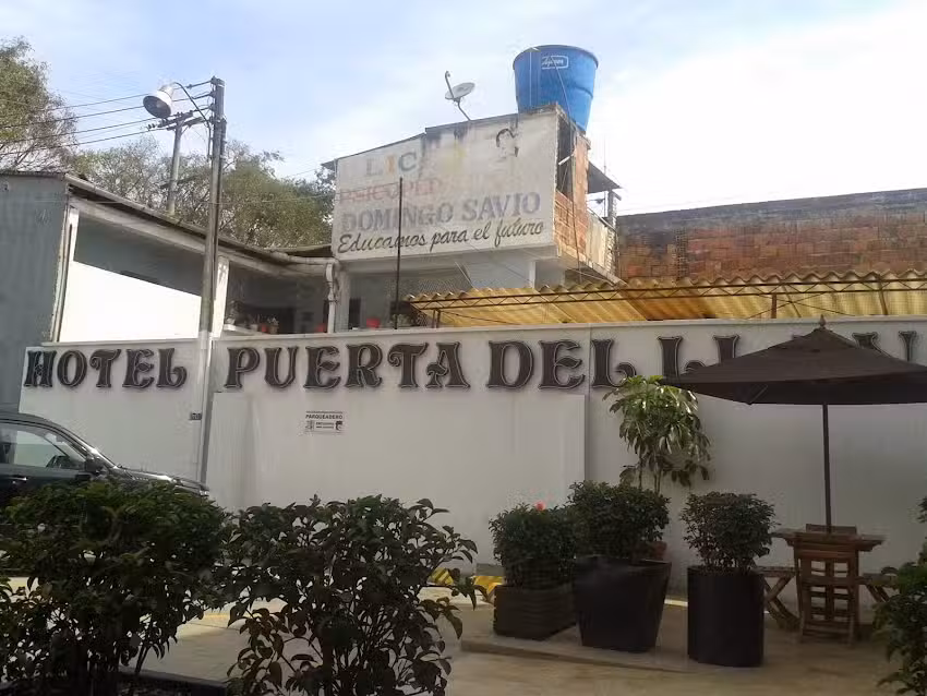 Hotel La Puerta del Llano