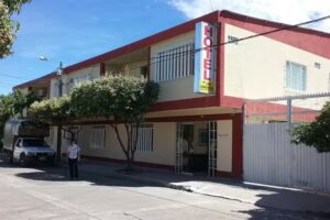 HOTEL LAS AMERICAS ESPINAL