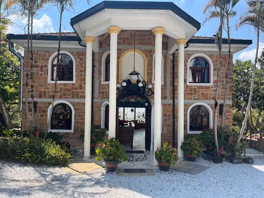 Hotel Llanogrande Inn