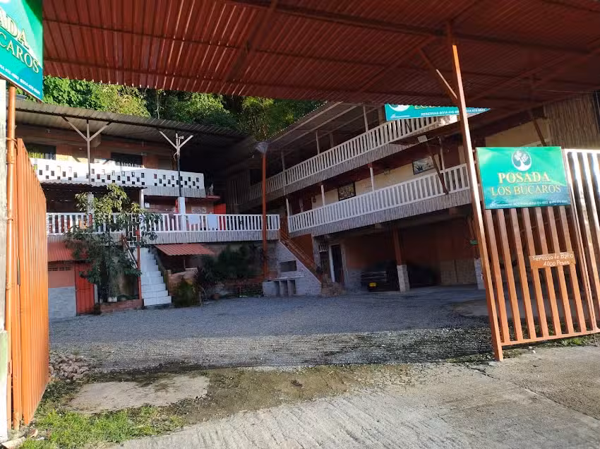 Hotel Los Bucaros
