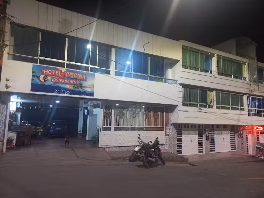 Hotel los panches SL