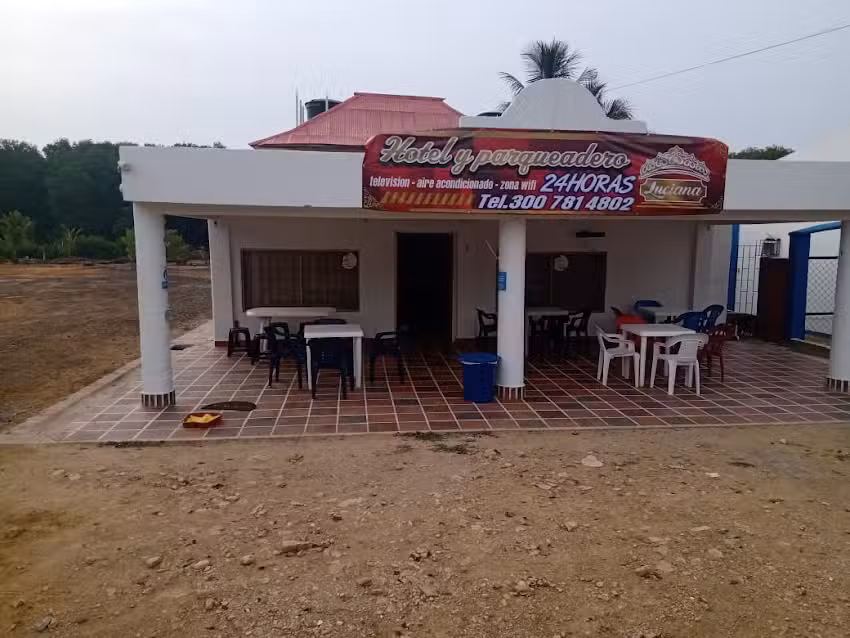 Hotel Luc&iacute;ana