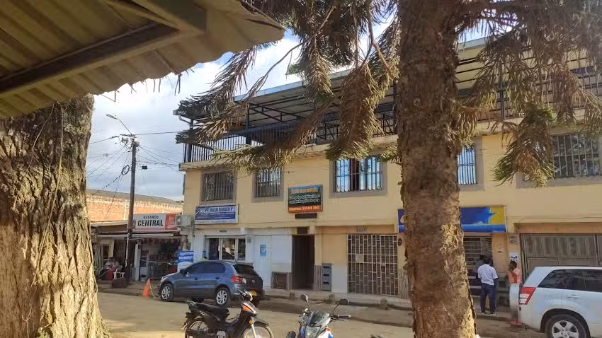 Hotel parque el saman