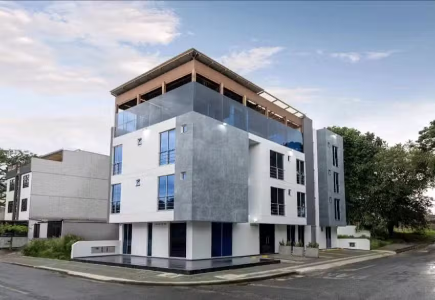 HOTEL PIEDRA LUNA / HOSPEDAJE / PISCINA / ALOJAMIENTO / CALI /