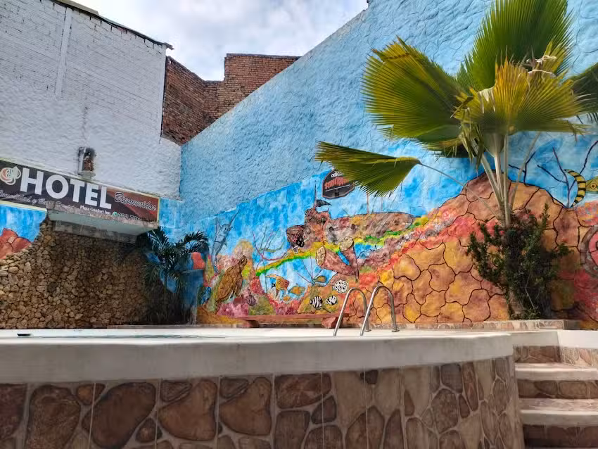 Hotel Plaza Confort Inn