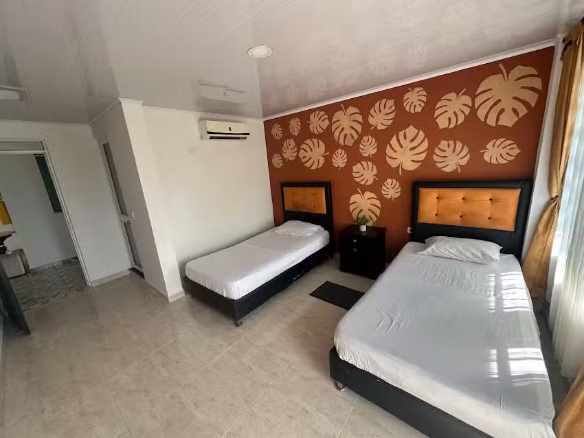 Hotel Plaza Del Sol