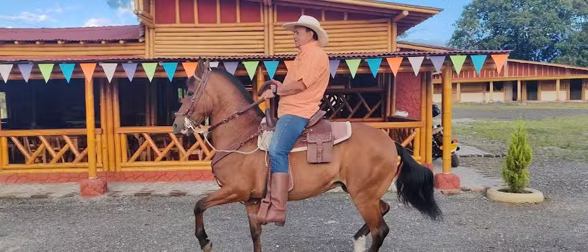 Hotel Pueblito Quindiano