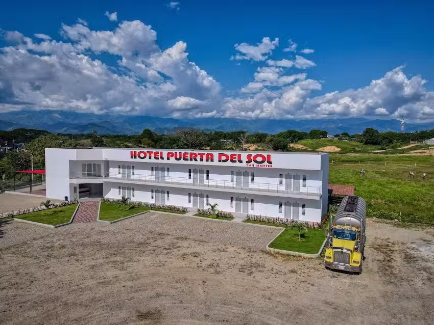 Hotel puerta del Sol San Martin