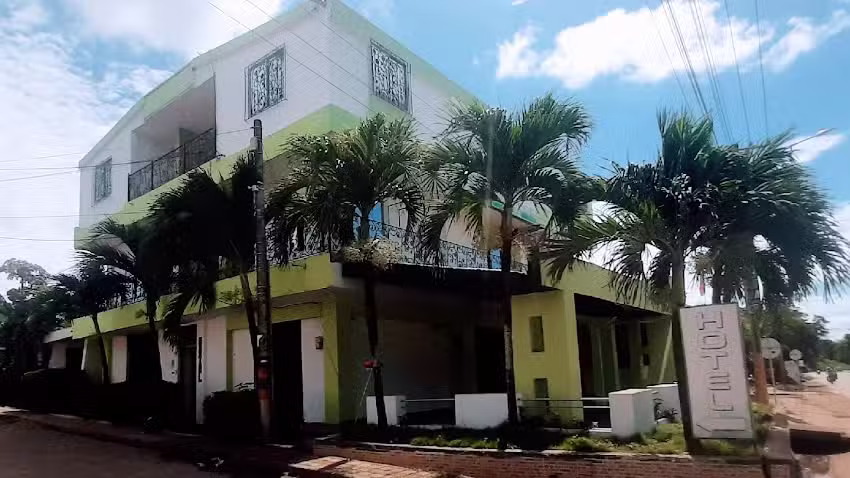 Hotel Puertas del Norte