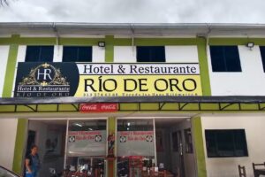 Hotel & Restaurante R&iacute;o De Oro