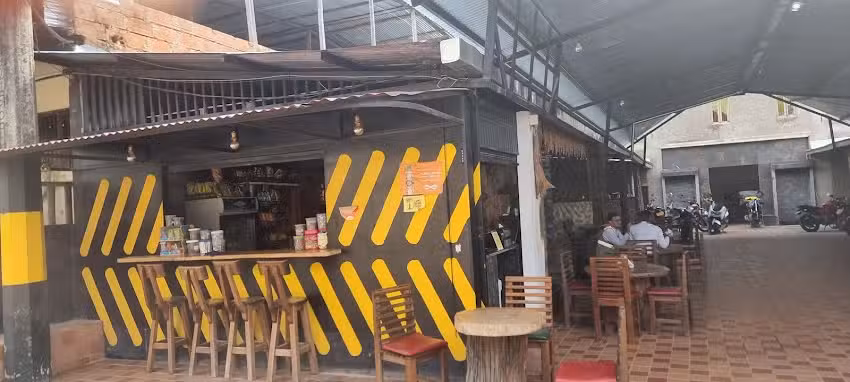 Hotel, Restaure, Parqueadero, Bar, Hostal. Los Cilindros