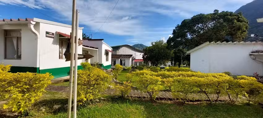 Hotel Servituristico La Esmeralda