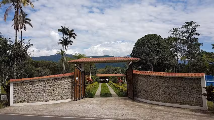 Hotel TPR Campestre La Potranca