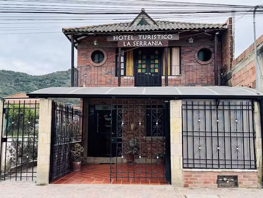 Hotel tur&iacute;stico la Serran&iacute;a