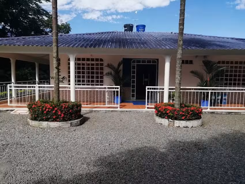 Hotel Vi&ntilde;a Azul