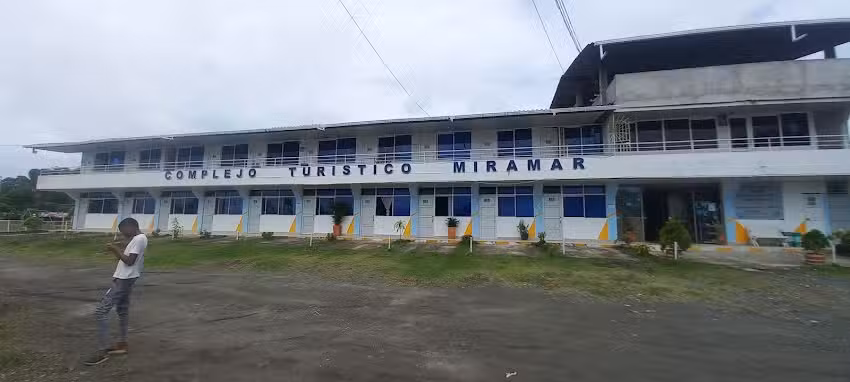 Hotel y Caba&ntilde;as Miramar