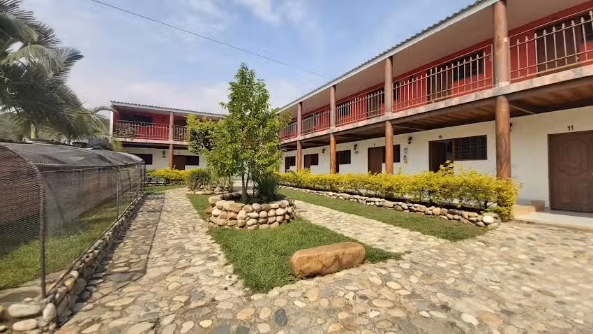 Hotel y hospedaje el tuntun