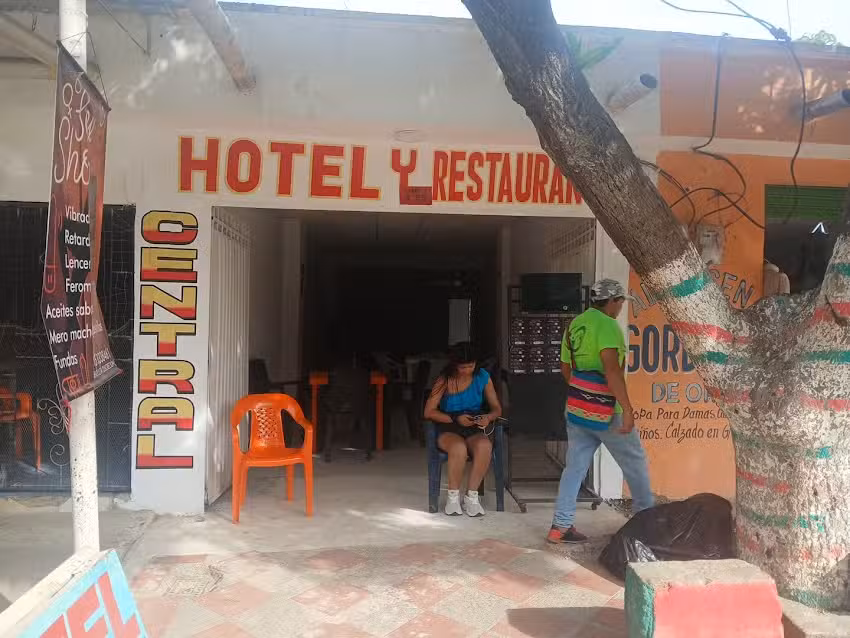 Hotel y restaurante central