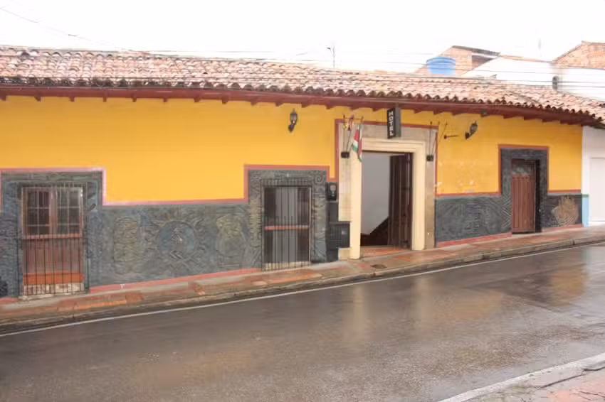 HOTEL Y RESTAURANTE COLONIAL TUNJA