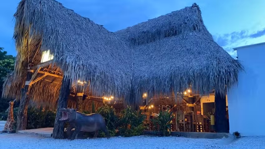 HOTEL Y RESTAURANTE LOS NARANJOS