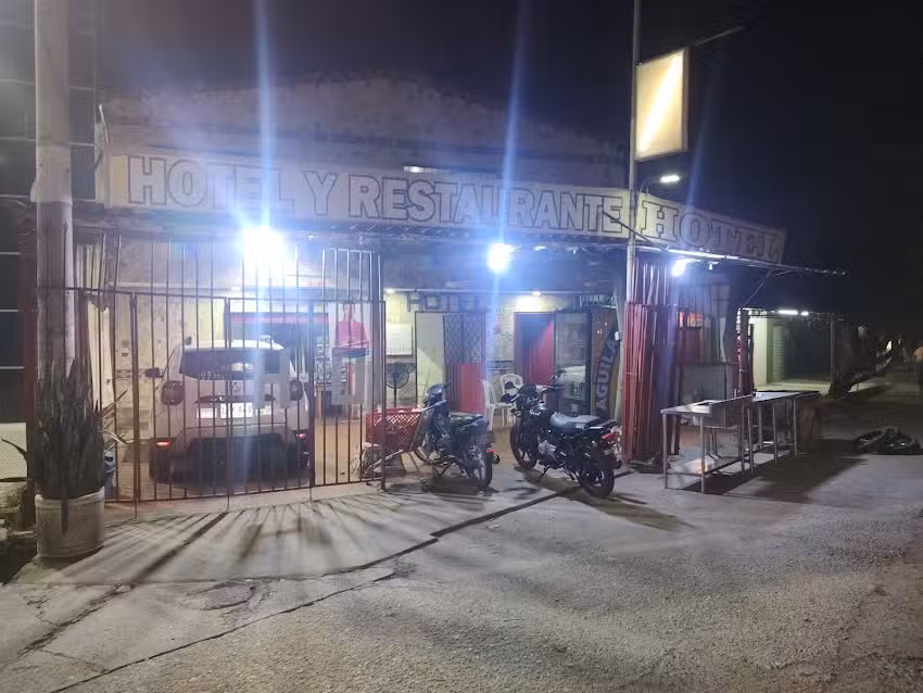 Hotel Y Restaurante Los Paisas