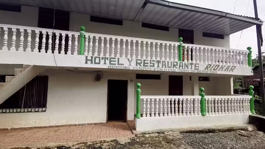 Hotel y Restaurante Rio-Mar