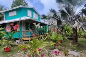 HOTEL YELLOW HOME PROVIDENCE ISLAND RNT149592
