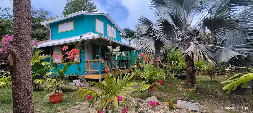 HOTEL YELLOW HOME PROVIDENCE ISLAND RNT149592