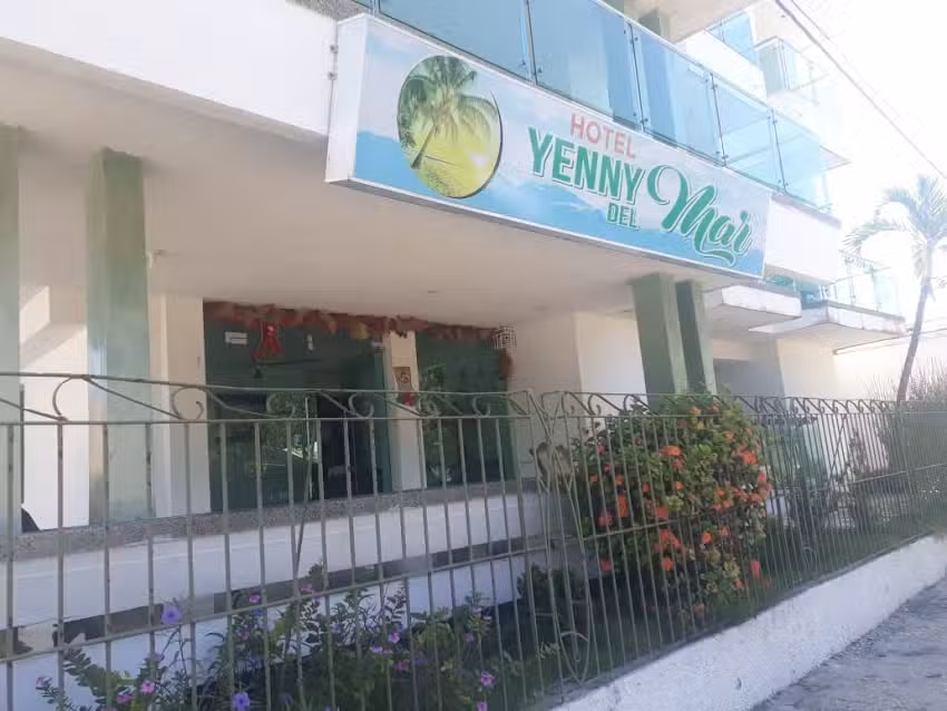 Hotel Yenny Del Mar