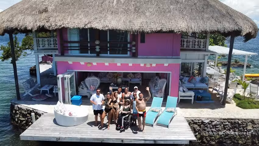 Isla Rosa Private Villa