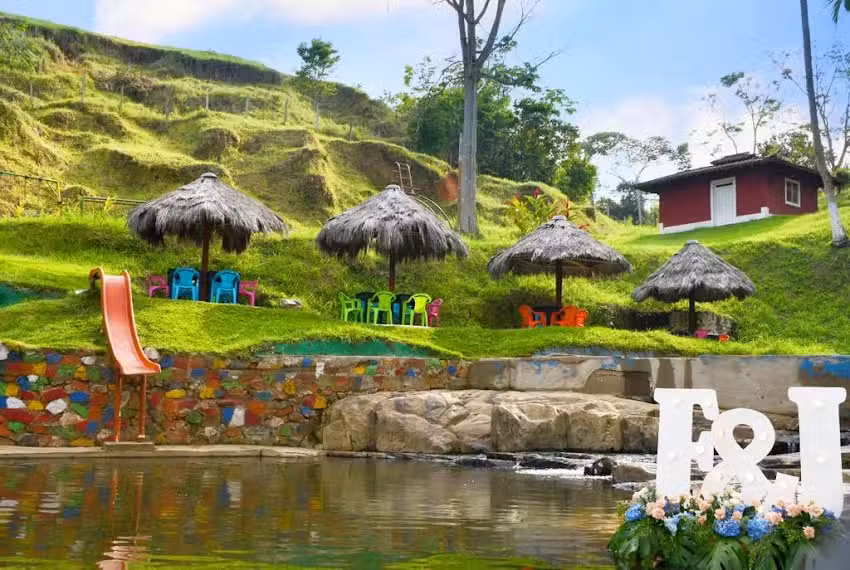 La Alpina Centro Tur&iacute;stico