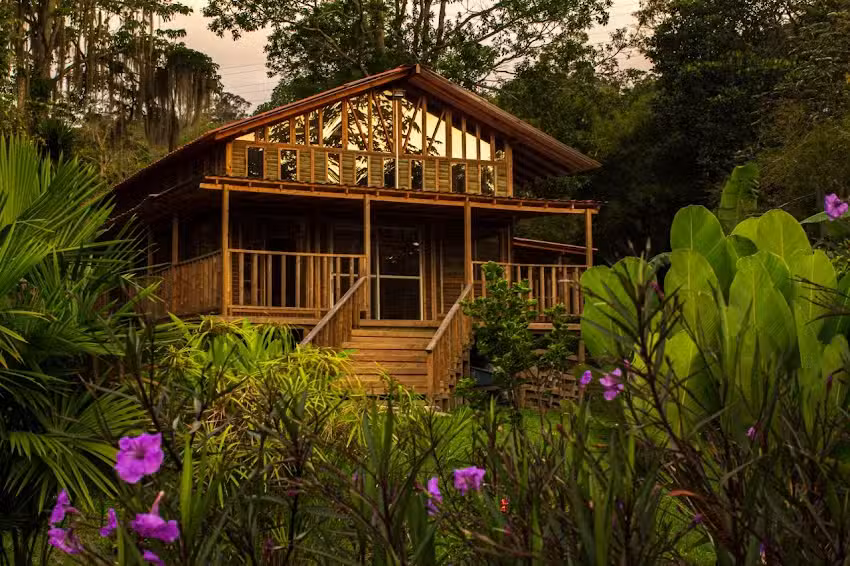 La caba&ntilde;a en el Guadual