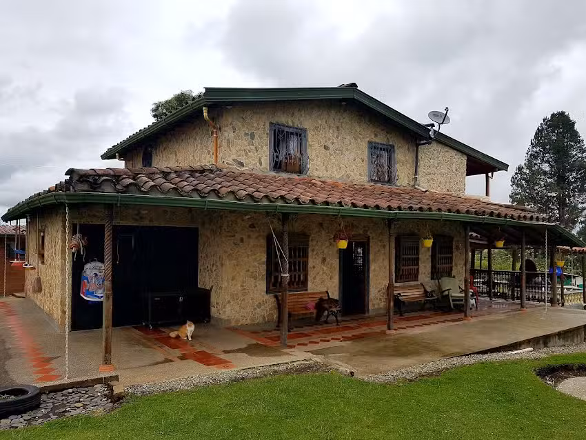 La Casa De Piedras