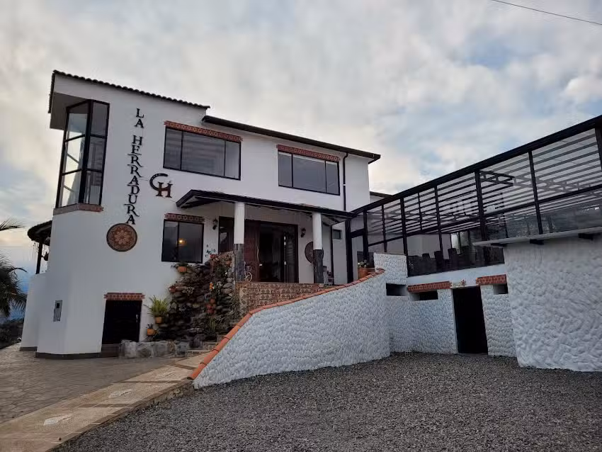 La Herradura Hotel Restaurante Bar
