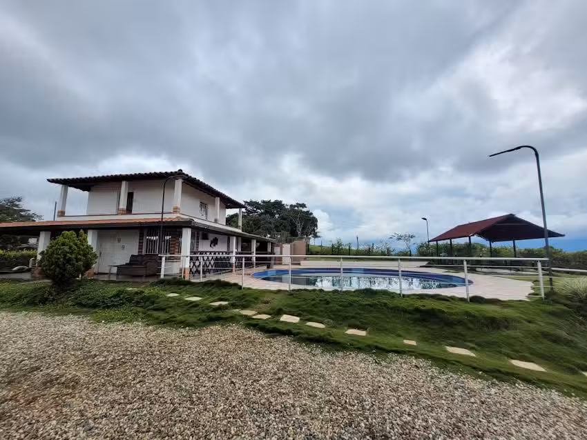 La Milagrosa condominio campestre Aguamarina