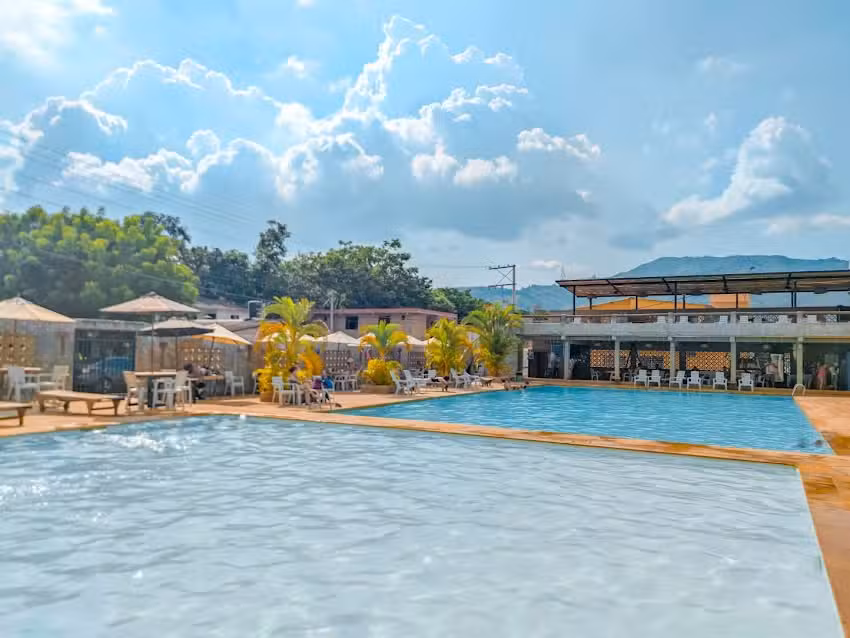 La Rosa N&aacute;utica Club